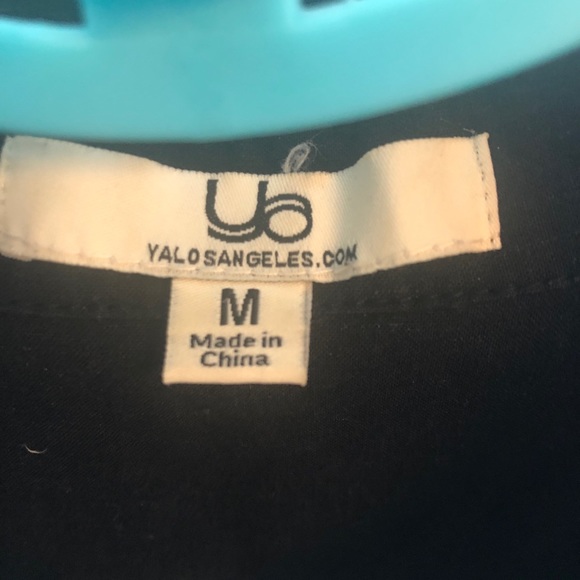 Black sleeveless button up - Picture 2 of 5